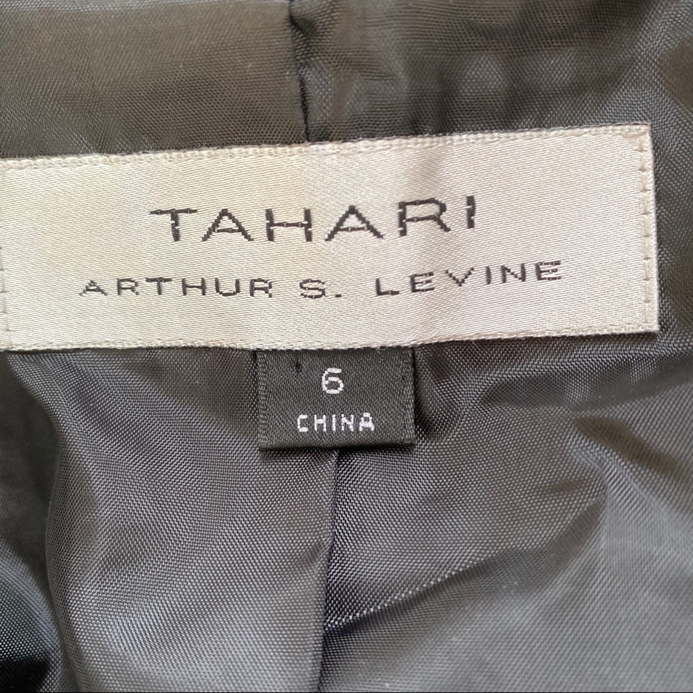 TAHARI  Safari Style Short Sleeves Blazer - Picture 6 of 7